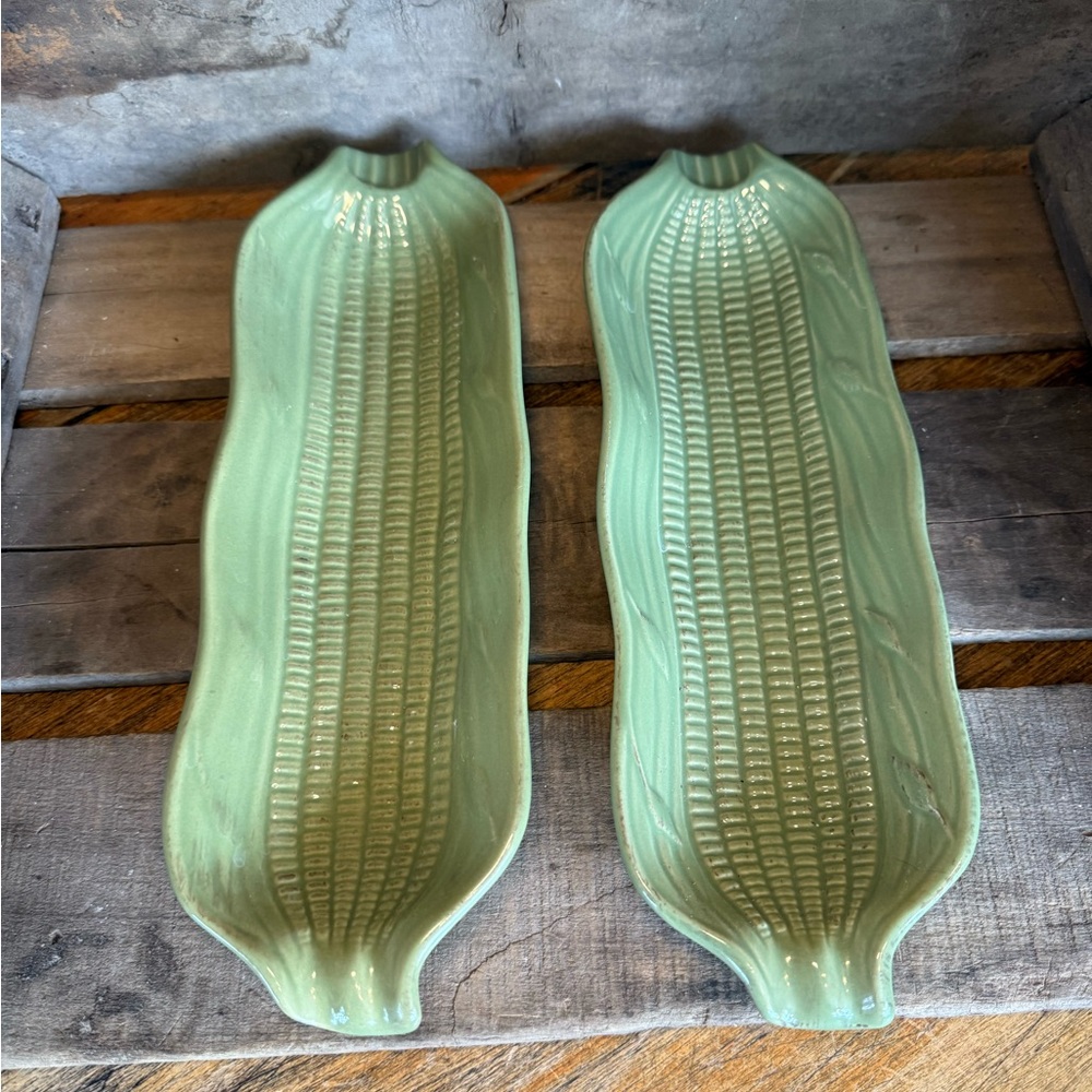 Sorrento Wheat (Green) by SIGNATURE Corn Dishes Set of 2 Corn on the Cob Holders